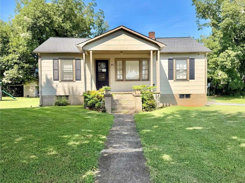 371 Sulphur Springs Road, Hiddenite, NC 28636.  MLS# CAR4415314, YatesRealty ID 45451. 