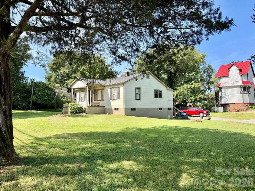 371 Sulphur Springs Road, Hiddenite, NC 28636.  MLS# CAR4415314, YatesRealty ID 45451. 