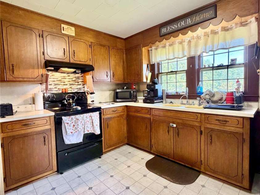 371 Sulphur Springs Road, Hiddenite, NC 28636.  MLS# CAR4415314, YatesRealty ID 45451. 