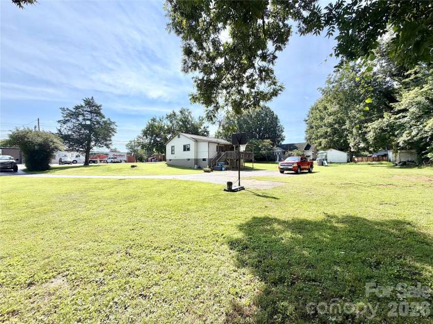 371 Sulphur Springs Road, Hiddenite, NC 28636.  MLS# CAR4415314, YatesRealty ID 45451. 