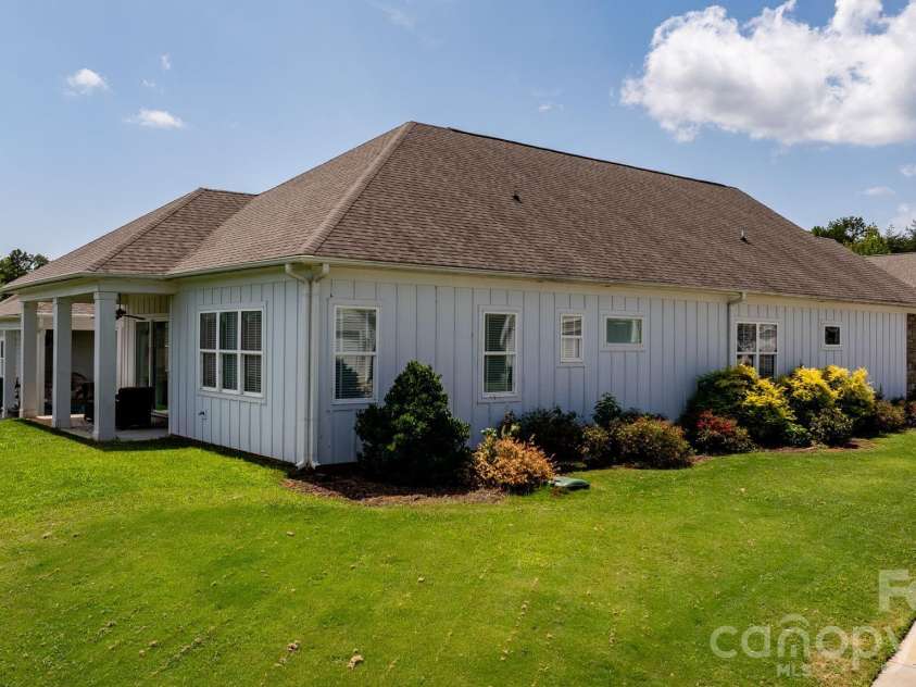 4526 Stellata Loop, Sherrills Ford, NC 28673.  MLS# CAR4415939, YatesRealty ID 45452. 