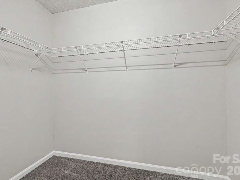 302 Touch Me Not Lane, Charlotte, NC 28216.  MLS# CAR4415487, YatesRealty ID 45453. 