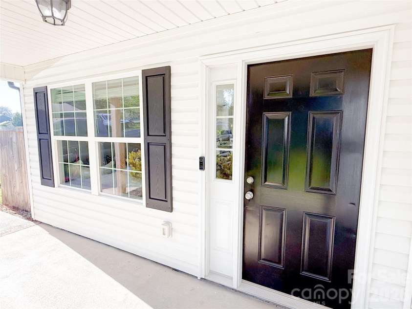 311 Prince Street, Kannapolis, NC 28083.  MLS# CAR4416495, YatesRealty ID 45454. 