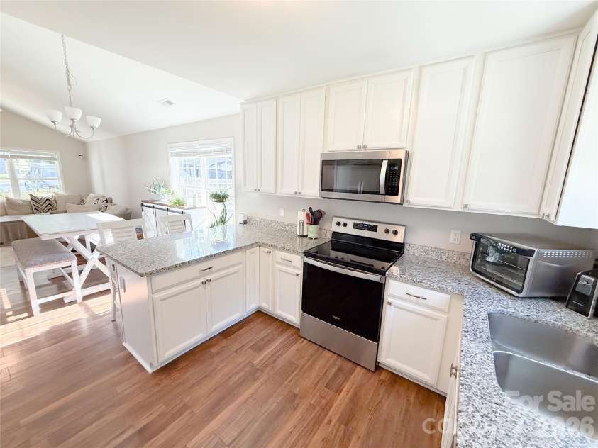 311 Prince Street, Kannapolis, NC 28083.  MLS# CAR4416495, YatesRealty ID 45454. 