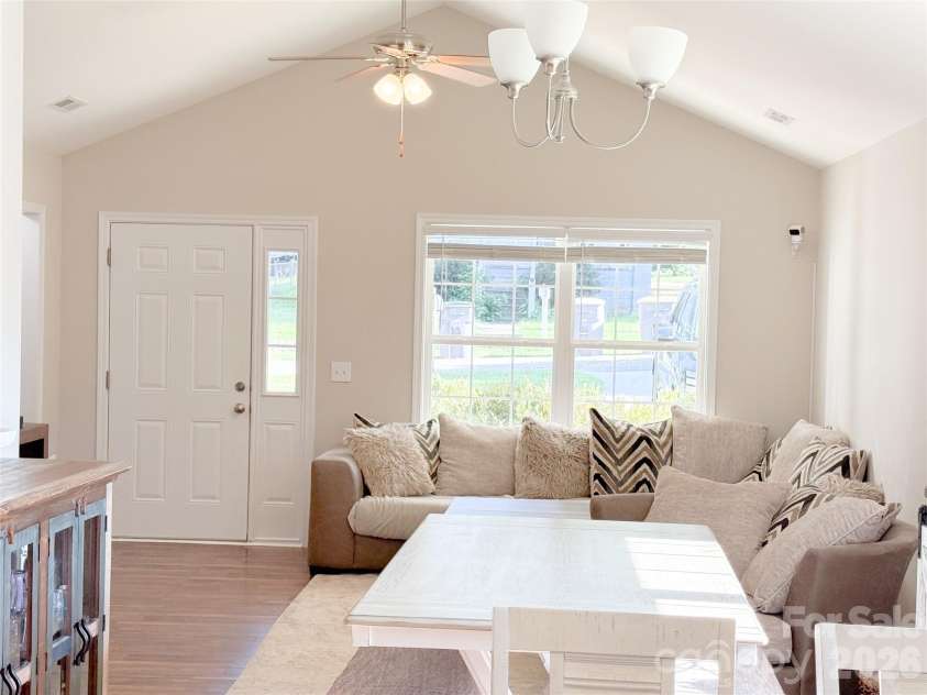 311 Prince Street, Kannapolis, NC 28083.  MLS# CAR4416495, YatesRealty ID 45454. 