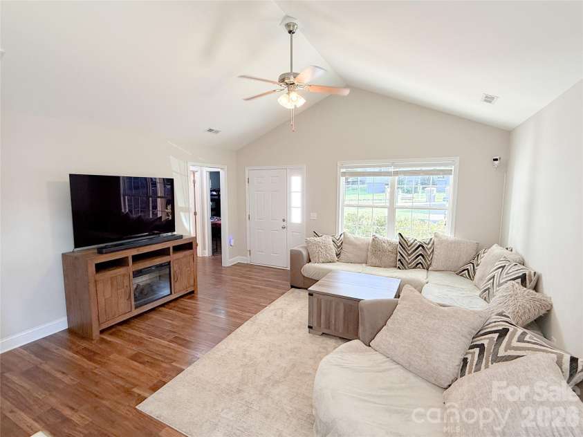 311 Prince Street, Kannapolis, NC 28083.  MLS# CAR4416495, YatesRealty ID 45454. 