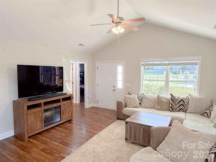 311 Prince Street, Kannapolis, NC 28083.  MLS# CAR4416495, YatesRealty ID 45454. 