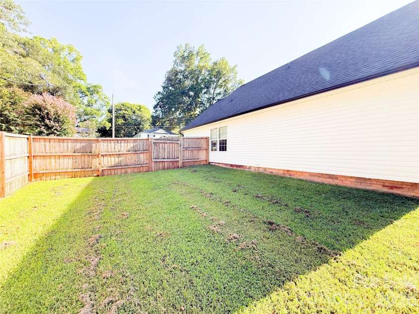 311 Prince Street, Kannapolis, NC 28083.  MLS# CAR4416495, YatesRealty ID 45454. 