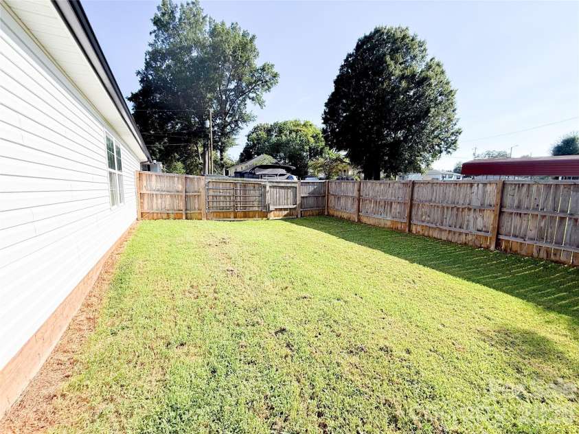 311 Prince Street, Kannapolis, NC 28083.  MLS# CAR4416495, YatesRealty ID 45454. 
