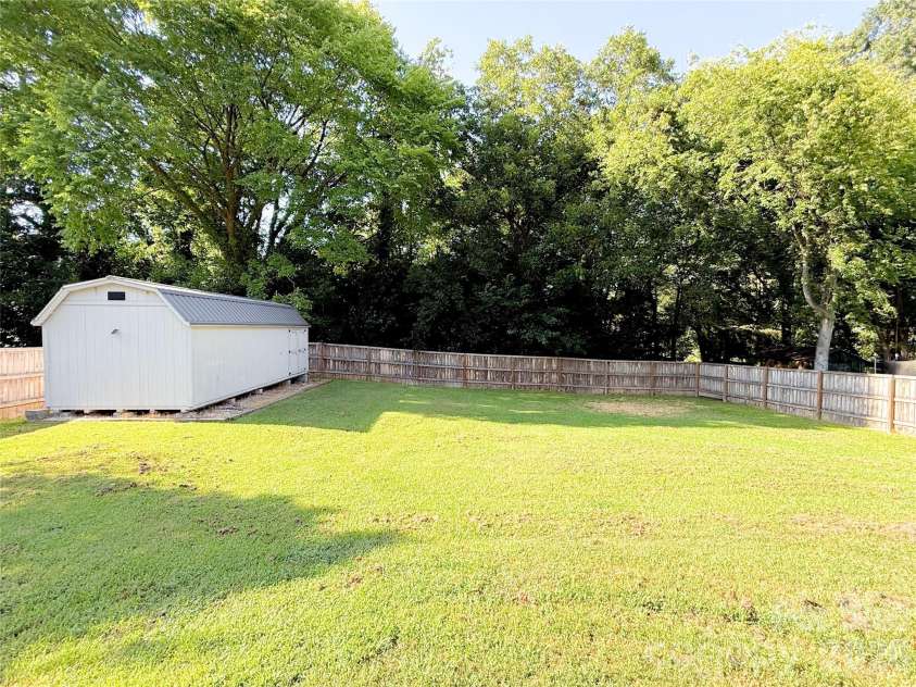 311 Prince Street, Kannapolis, NC 28083.  MLS# CAR4416495, YatesRealty ID 45454. 
