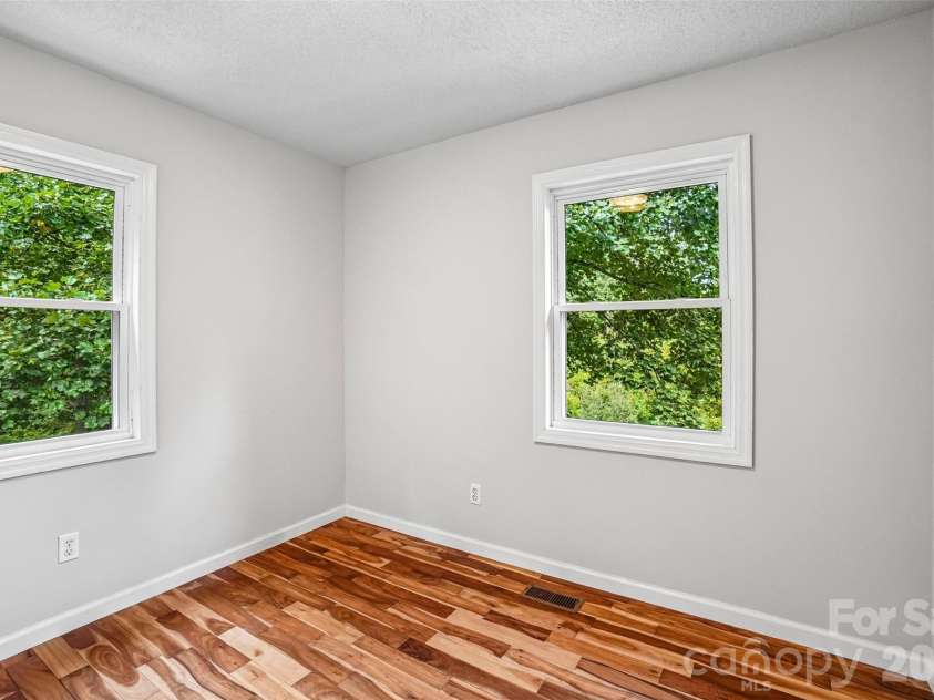 19 Jupiter Heights, Weaverville, NC 28787.  MLS# CAR4416509, YatesRealty ID 45455. 