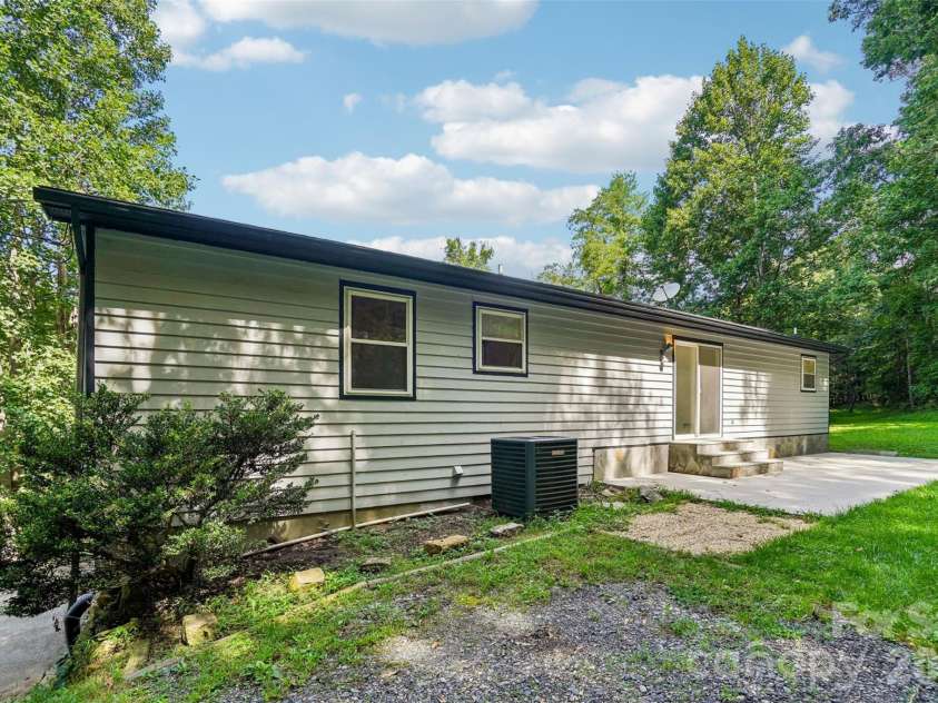 19 Jupiter Heights, Weaverville, NC 28787.  MLS# CAR4416509, YatesRealty ID 45455. 
