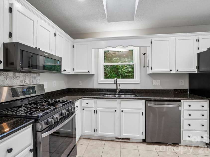 19 Jupiter Heights, Weaverville, NC 28787.  MLS# CAR4416509, YatesRealty ID 45455. 