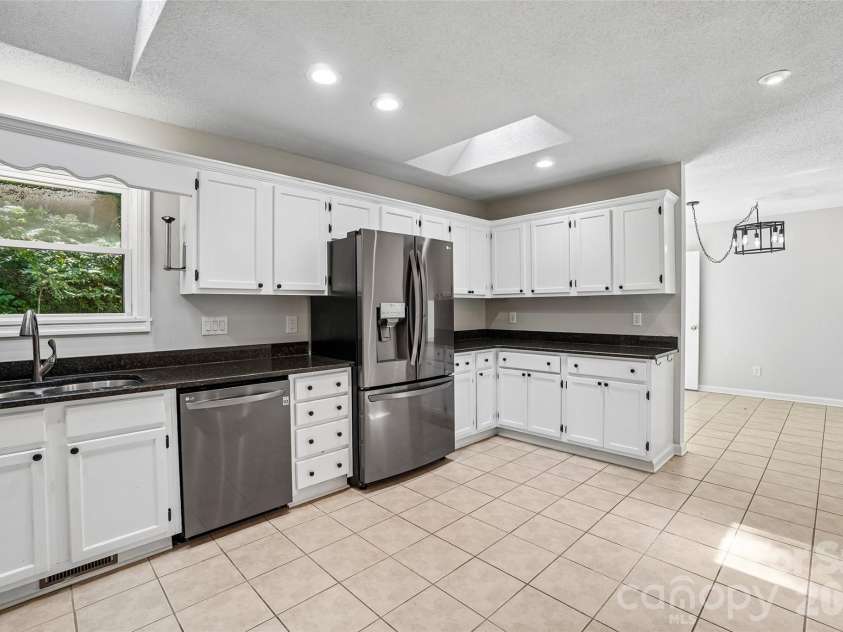 19 Jupiter Heights, Weaverville, NC 28787.  MLS# CAR4416509, YatesRealty ID 45455. 