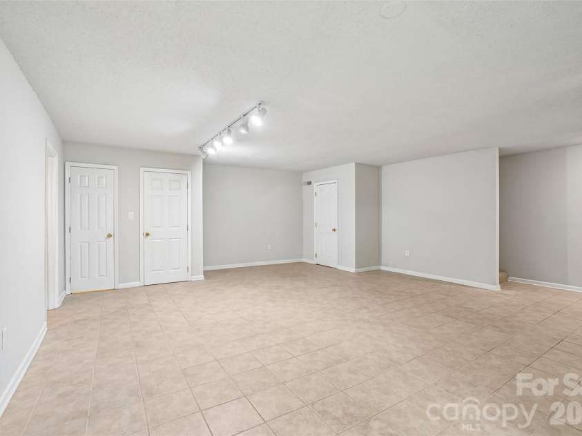 19 Jupiter Heights, Weaverville, NC 28787.  MLS# CAR4416509, YatesRealty ID 45455. 