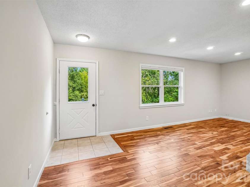 19 Jupiter Heights, Weaverville, NC 28787.  MLS# CAR4416509, YatesRealty ID 45455. 