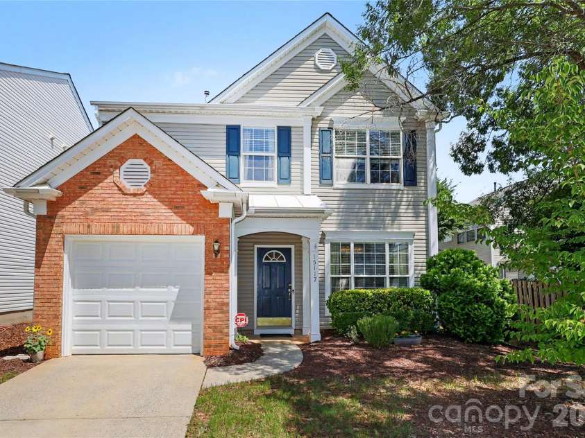 15117 Northsprings Drive, Charlotte, NC 28277.  MLS# CAR4415243, YatesRealty ID 45456. 