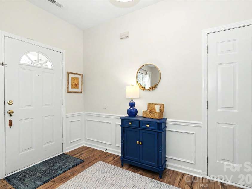 15117 Northsprings Drive, Charlotte, NC 28277.  MLS# CAR4415243, YatesRealty ID 45456. 