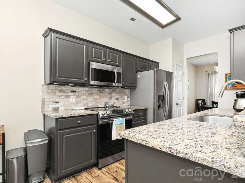 15117 Northsprings Drive, Charlotte, NC 28277.  MLS# CAR4415243, YatesRealty ID 45456. 