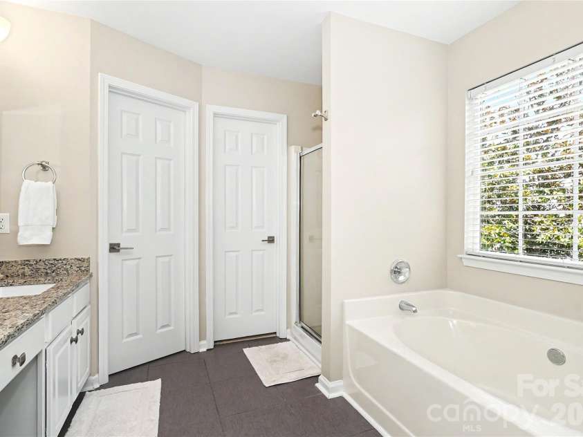 15117 Northsprings Drive, Charlotte, NC 28277.  MLS# CAR4415243, YatesRealty ID 45456. 
