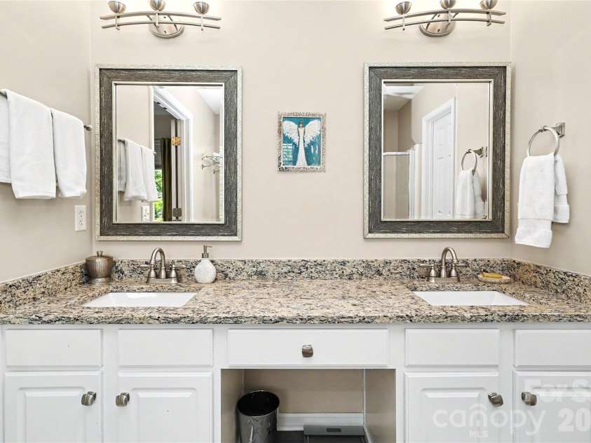 15117 Northsprings Drive, Charlotte, NC 28277.  MLS# CAR4415243, YatesRealty ID 45456. 