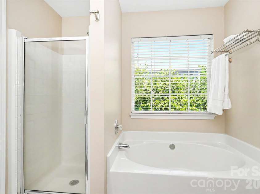 15117 Northsprings Drive, Charlotte, NC 28277.  MLS# CAR4415243, YatesRealty ID 45456. 