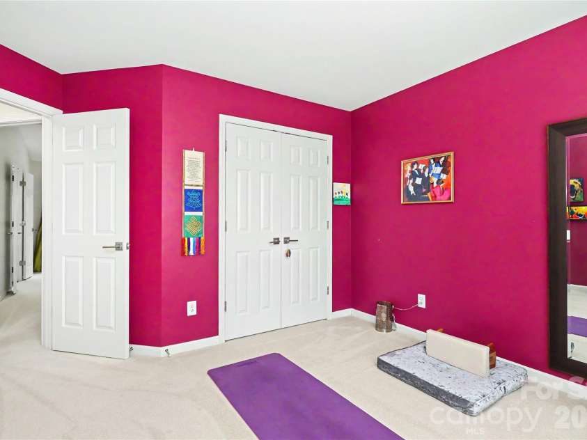 15117 Northsprings Drive, Charlotte, NC 28277.  MLS# CAR4415243, YatesRealty ID 45456. 