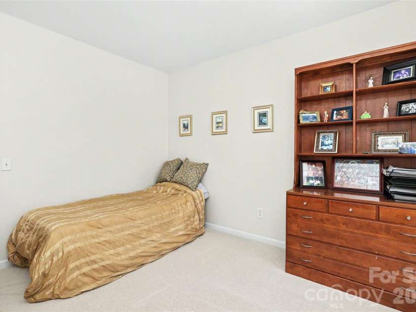 15117 Northsprings Drive, Charlotte, NC 28277.  MLS# CAR4415243, YatesRealty ID 45456. 