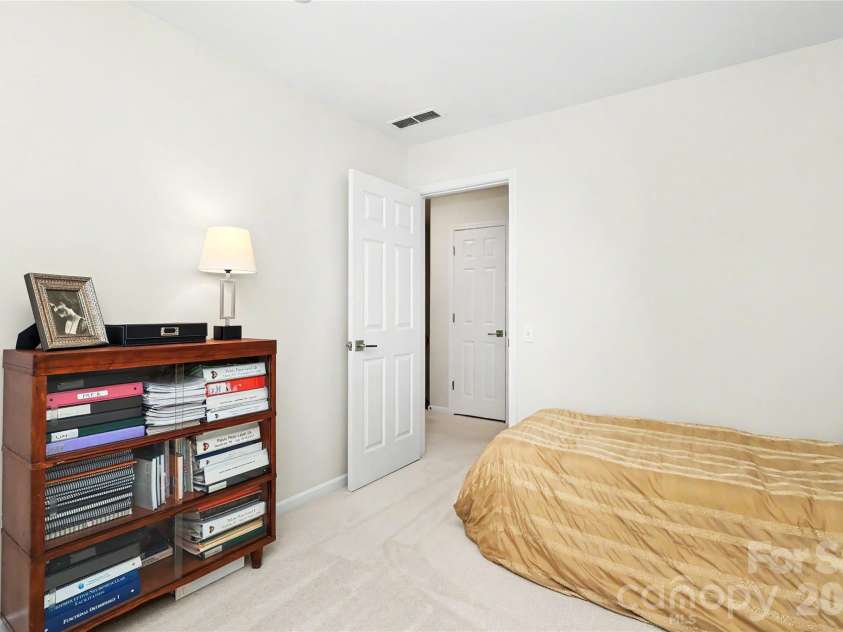 15117 Northsprings Drive, Charlotte, NC 28277.  MLS# CAR4415243, YatesRealty ID 45456. 