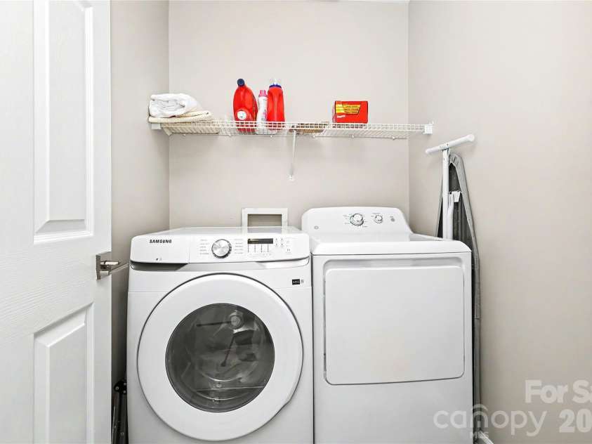 15117 Northsprings Drive, Charlotte, NC 28277.  MLS# CAR4415243, YatesRealty ID 45456. 