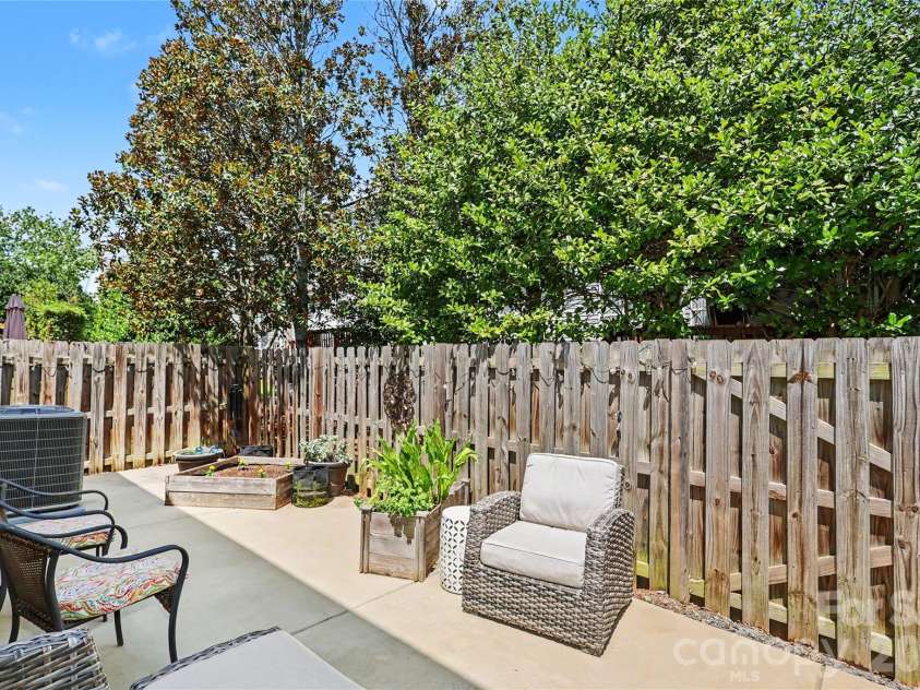 15117 Northsprings Drive, Charlotte, NC 28277.  MLS# CAR4415243, YatesRealty ID 45456. 