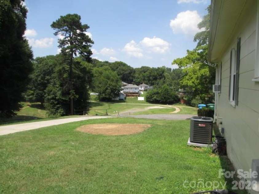 580 High Street, Cramerton, NC 28032.  MLS# CAR4415772, YatesRealty ID 45457. 