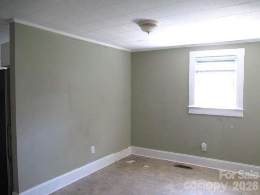 580 High Street, Cramerton, NC 28032.  MLS# CAR4415772, YatesRealty ID 45457. 