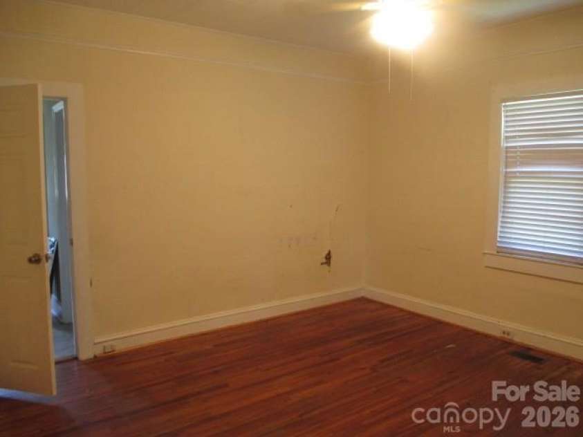 580 High Street, Cramerton, NC 28032.  MLS# CAR4415772, YatesRealty ID 45457. 