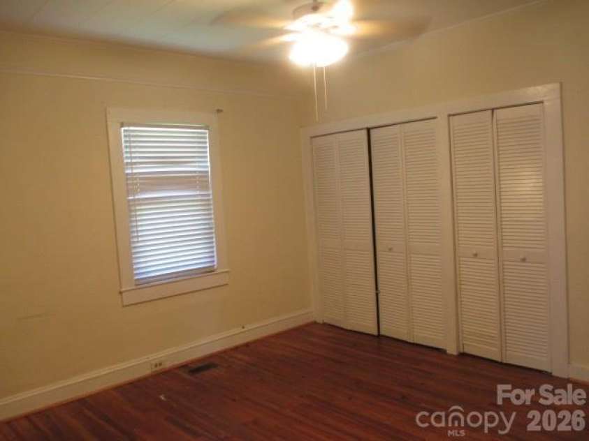 580 High Street, Cramerton, NC 28032.  MLS# CAR4415772, YatesRealty ID 45457. 