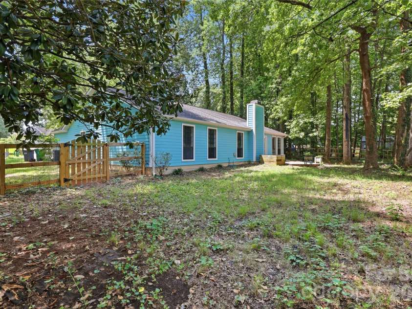 5810 Ness Court, Charlotte, NC 28208.  MLS# CAR4415634, YatesRealty ID 45458. Back
