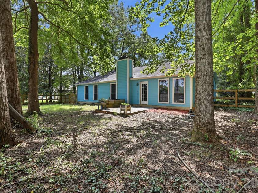 5810 Ness Court, Charlotte, NC 28208.  MLS# CAR4415634, YatesRealty ID 45458. Back