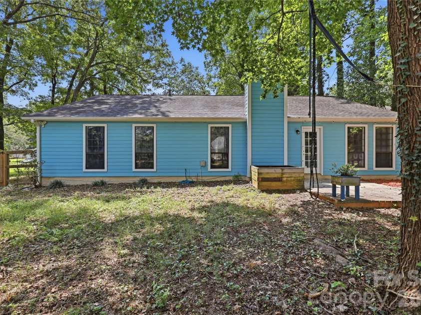 5810 Ness Court, Charlotte, NC 28208.  MLS# CAR4415634, YatesRealty ID 45458. Back