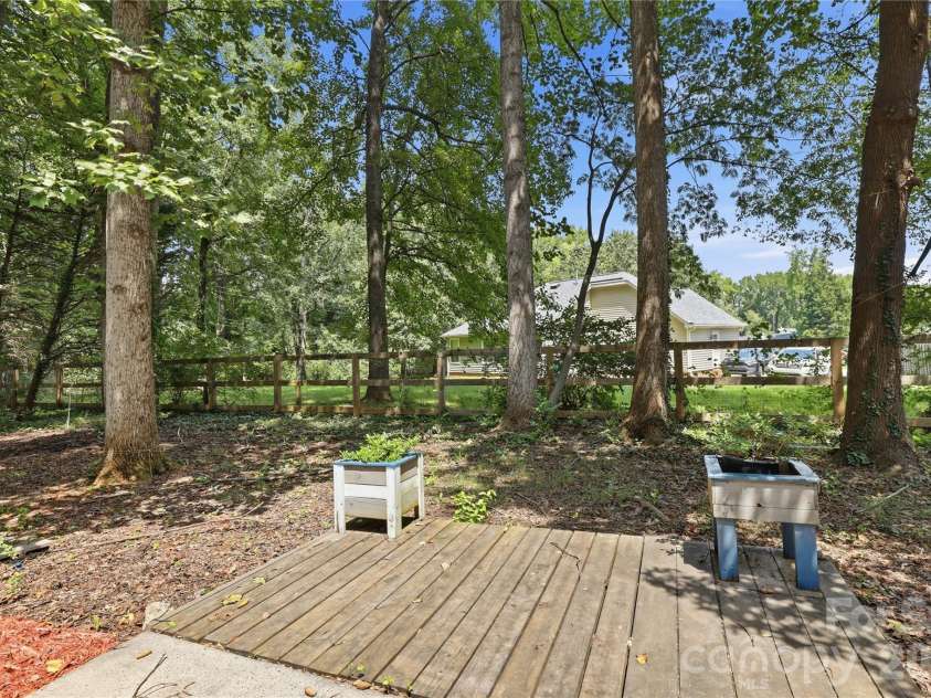 5810 Ness Court, Charlotte, NC 28208.  MLS# CAR4415634, YatesRealty ID 45458. Back
