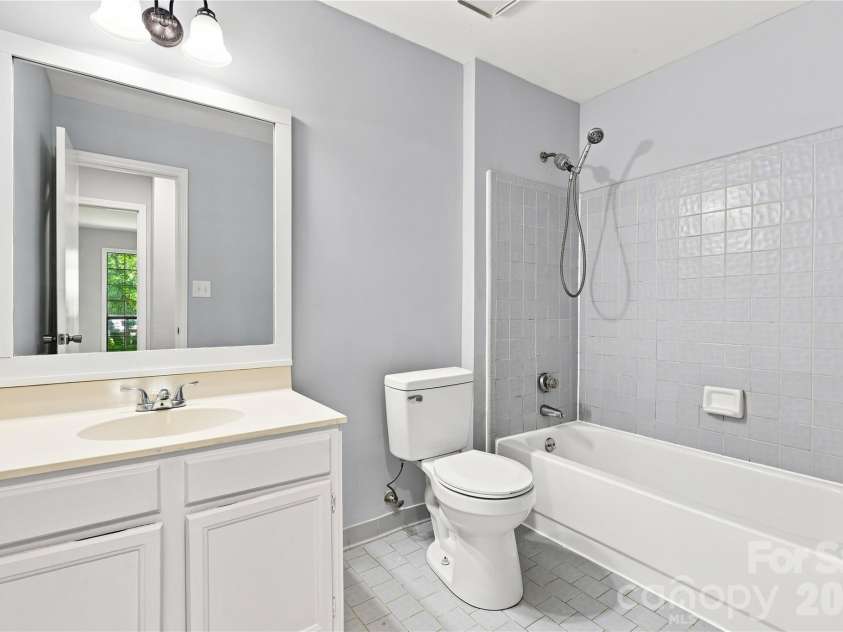 5810 Ness Court, Charlotte, NC 28208.  MLS# CAR4415634, YatesRealty ID 45458. Bathroom