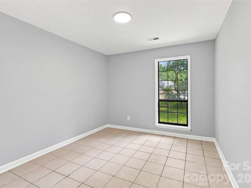 5810 Ness Court, Charlotte, NC 28208.  MLS# CAR4415634, YatesRealty ID 45458. Bedroom