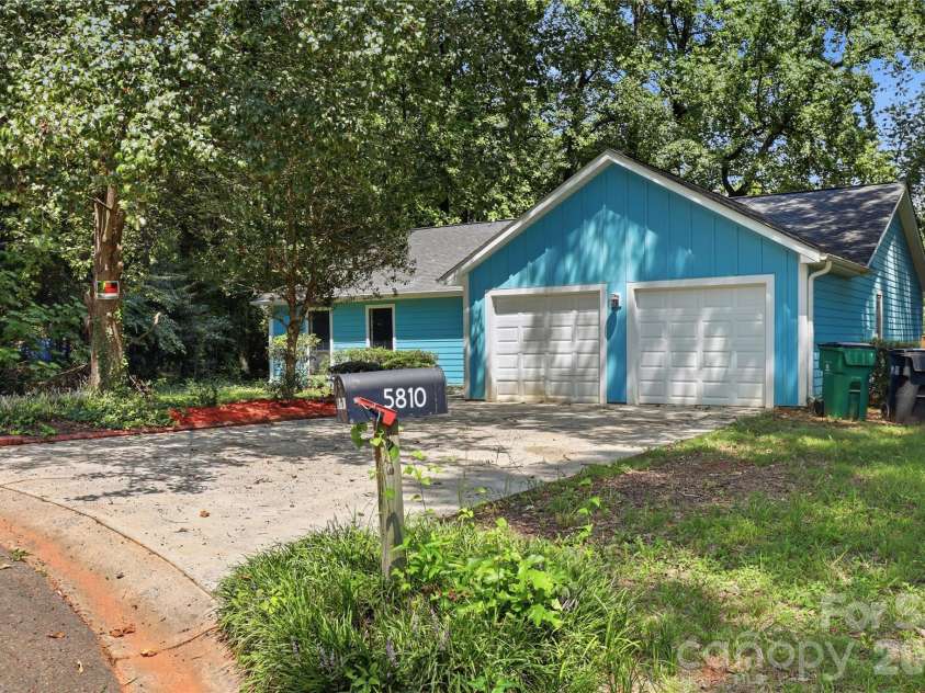 5810 Ness Court, Charlotte, NC 28208.  MLS# CAR4415634, YatesRealty ID 45458. Front