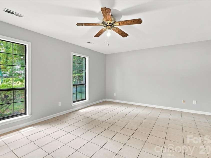 5810 Ness Court, Charlotte, NC 28208.  MLS# CAR4415634, YatesRealty ID 45458. Primary Room