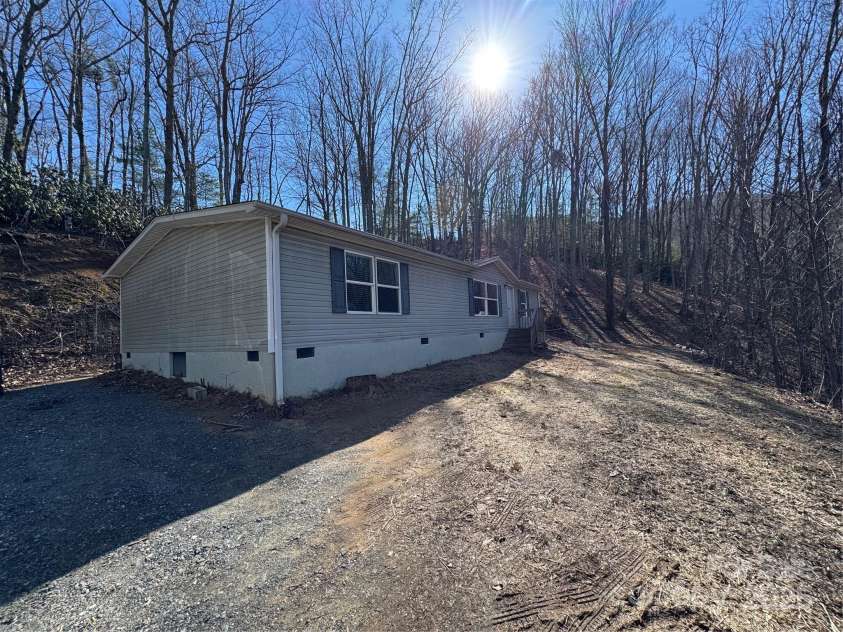 46 Slick Rock Road, Leicester, NC 28748.  MLS# CAR4220143, YatesRealty ID 4546. Welcome to 46 Slick Rock Road!