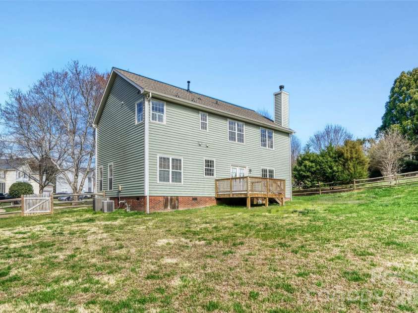 4700 Lone Tree Court, Charlotte, NC 28269.  MLS# CAR4356096, YatesRealty ID 4546. 