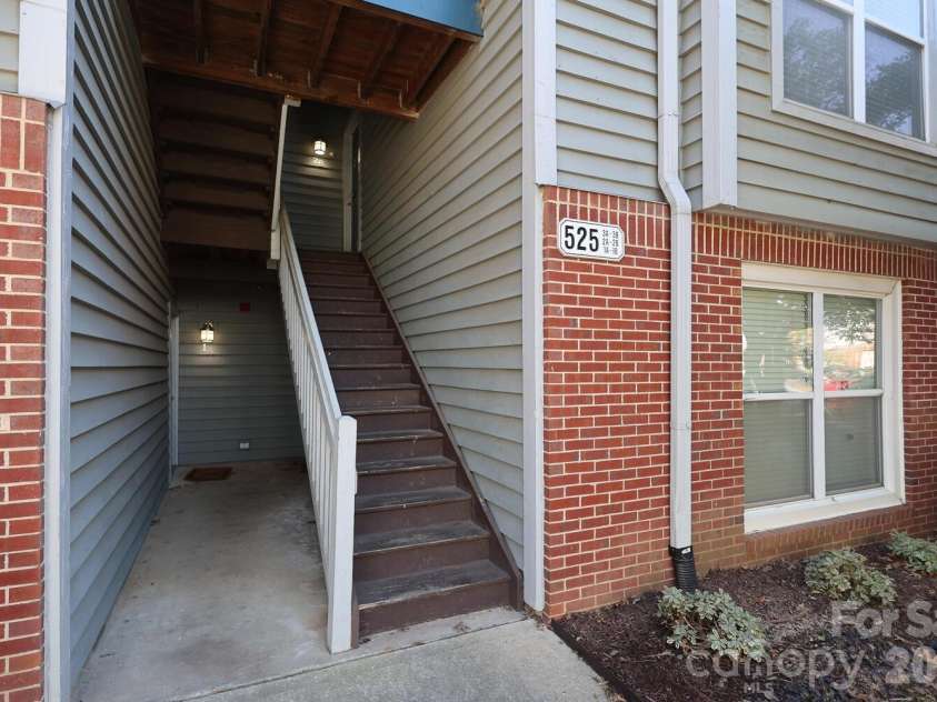 525 Graham Street, Charlotte, NC 28202.  MLS# CAR4341824, YatesRealty ID 4546. 