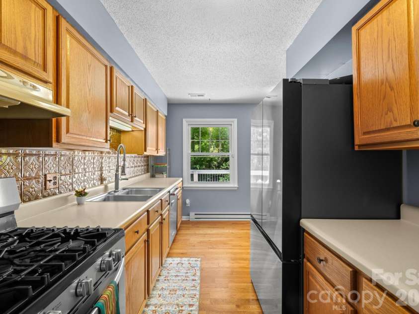 98 Pensacola Avenue, Arden, NC 28704.  MLS# CAR4377061, YatesRealty ID 45460. 