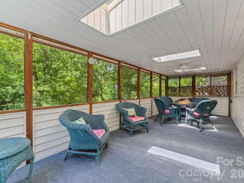 98 Pensacola Avenue, Arden, NC 28704.  MLS# CAR4377061, YatesRealty ID 45460. 