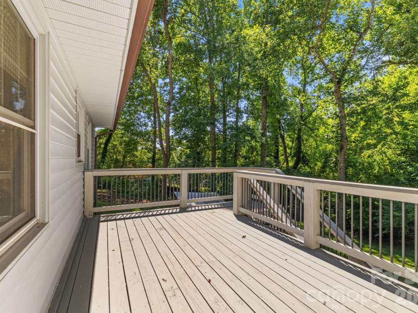 98 Pensacola Avenue, Arden, NC 28704.  MLS# CAR4377061, YatesRealty ID 45460. 