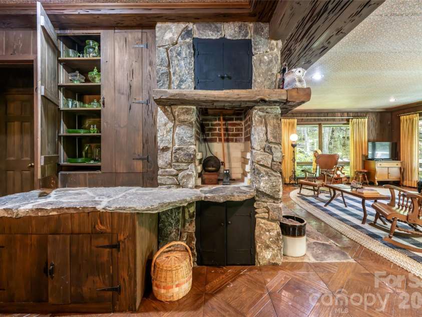 31 Mcclure Creek Road, Canton, NC 28716.  MLS# CAR4408133, YatesRealty ID 45461. 